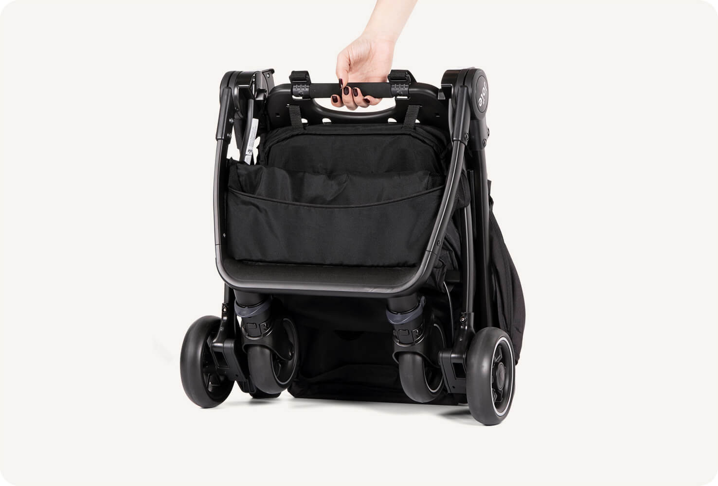  joie pact travel system is lightweight 