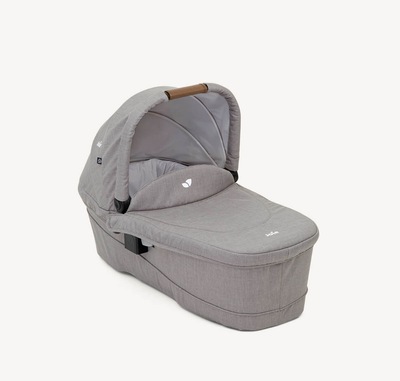  Joie Ramble xl carry cot in light grey on a right angle. 